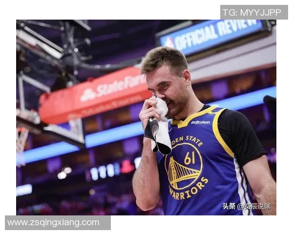 勇士与公牛激战30日精彩回顾全场比赛亮点与球员表现分析 勇士与公牛激战30日精彩回顾全场比赛亮点与球员表现分析